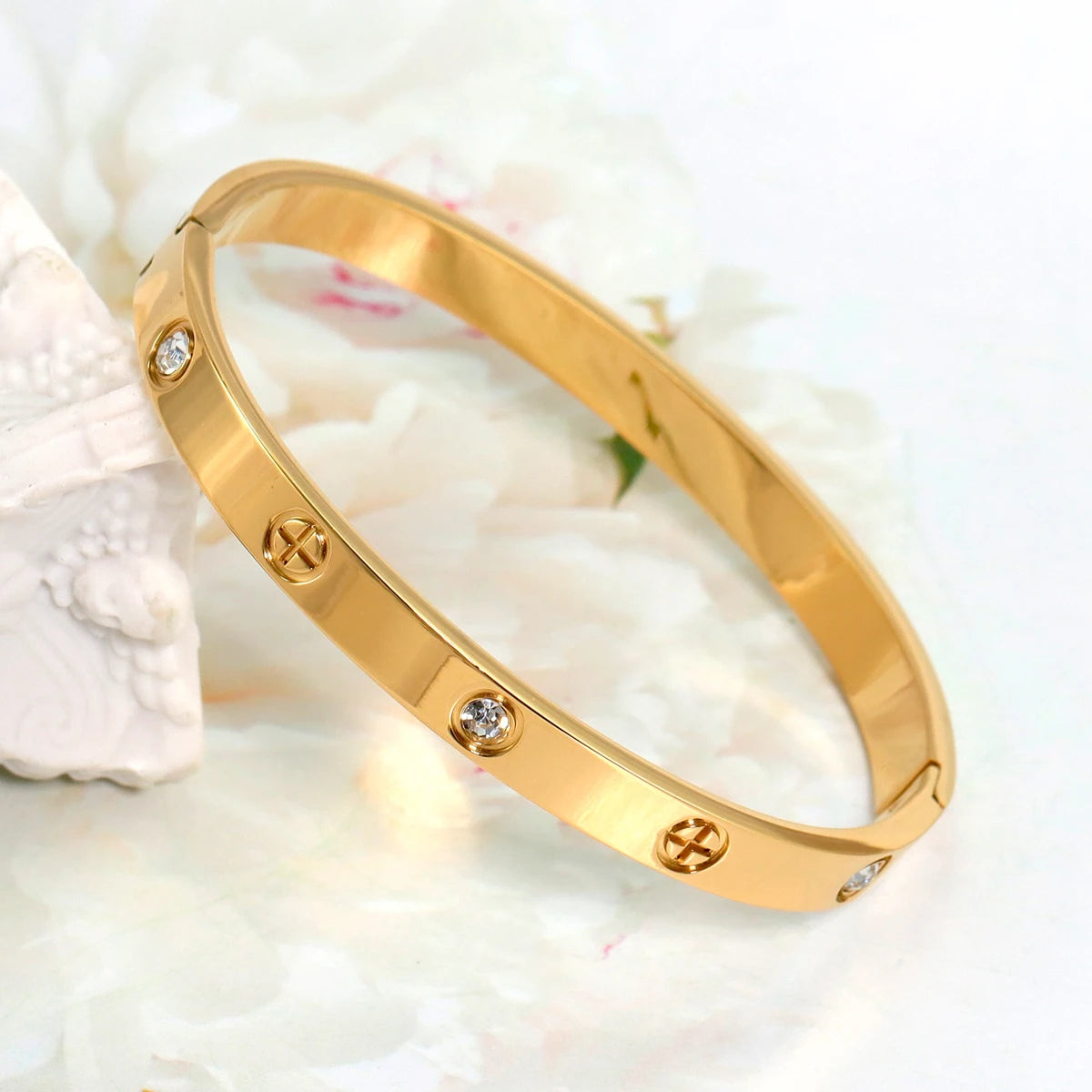 3-Piece Stainless Steel Clover & Cross Bracelets Set – Women’s Fashion Jewelry