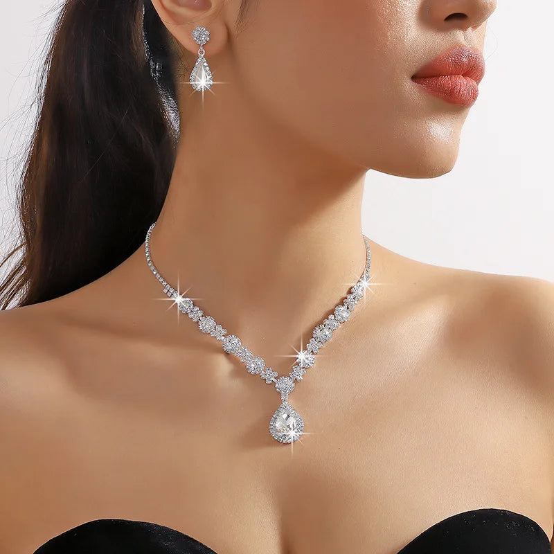 ✅ Elegant Crystal Jewelry Set – 3PCS Teardrop Necklace & Earrings