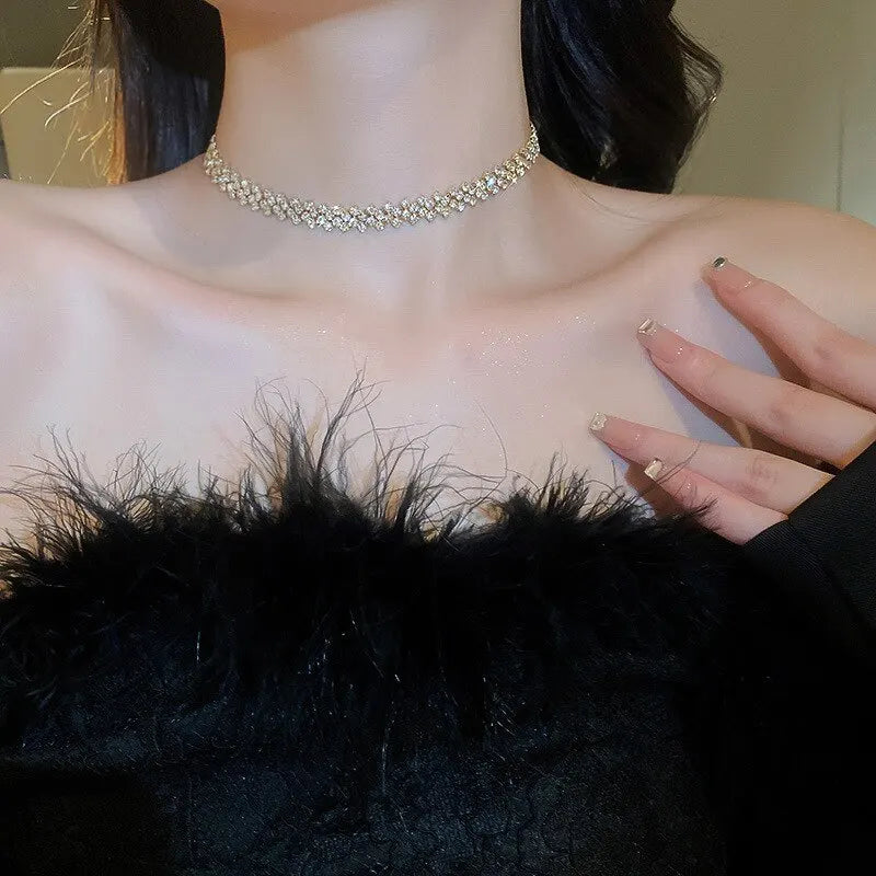 GlamGleam – Luxury Rhinestone Crystal Choker Necklace