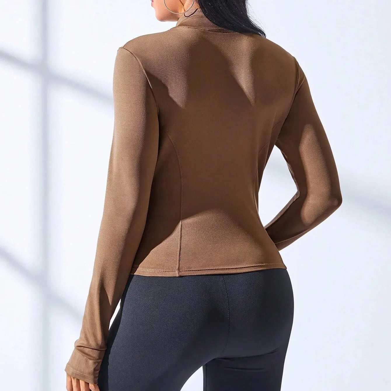 Slim Fit Zip-Up Yoga Jacket – Women's Body Sculpting Sportswear for Fitness & Training